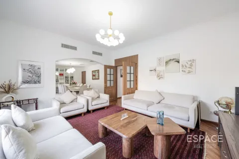 Villa zum Verkauf in Meadows, Dubai, VAE 4 Schlafzimmer, 337 m2 Nr. 737945 - Foto 2