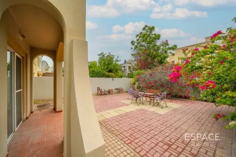 Villa en venta en The Springs, Dubai, EAU 2 dormitorios, 167 m2 № 737944 - foto 15