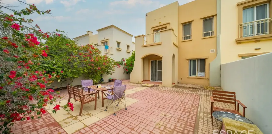 Villa en The Springs, Dubai, EAU 2 dormitorios, 167 m² № 737944