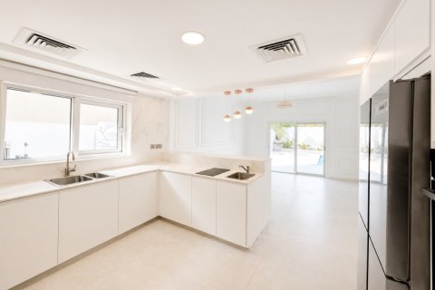 Villa uthyres i Meadows, Dubai, UAE 5 sovrum, 582.22 kvm Nr. 750091 - fotografi 2
