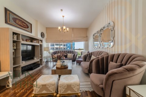 Müüa korter asukohaga Dubai Sports City, Dubai, AÜE: 2 magamistoaga, 107 m² Nr 648479 - pilt 2