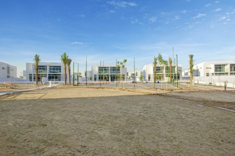 Shtëpi në qytet në Mudon, Dubai, Emiratet e Bashkuara Arabe 3 dhoma gjumi, 187 m2. № 679243 - Foto 23