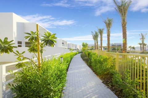 Shtëpi në qytet në Mudon, Dubai, Emiratet e Bashkuara Arabe 3 dhoma gjumi, 187 m2. № 679243 - Foto 26