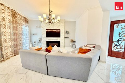 Villa en alquiler en Dubai, EAU 4 dormitorios, 533.6 m2 № 766323 - foto 7