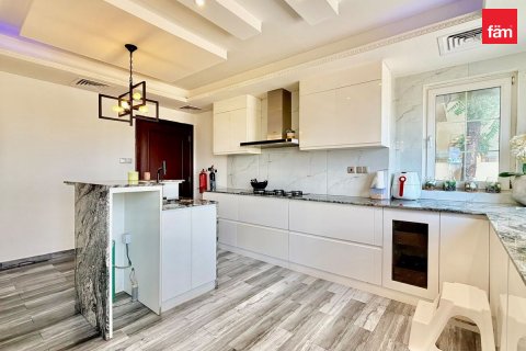Villa en alquiler en Dubai, EAU 4 dormitorios, 533.6 m2 № 766323 - foto 3