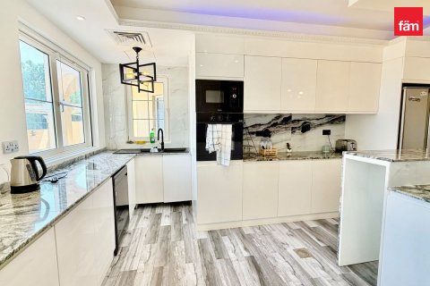 Villa en alquiler en Dubai, EAU 4 dormitorios, 533.6 m2 № 766323 - foto 4