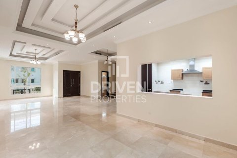 Vila u The Villa, Dubai, UAE 5 spavaćih soba, 555 m2 Br. 747039 - fotografija 5