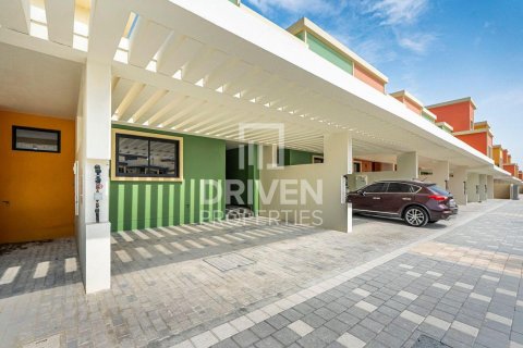 Kaupunkipientalo Damac Lagoons, Dubai, Arabiemiraatit 4 makuuhuonetta, 145.49 m2 № 747037
