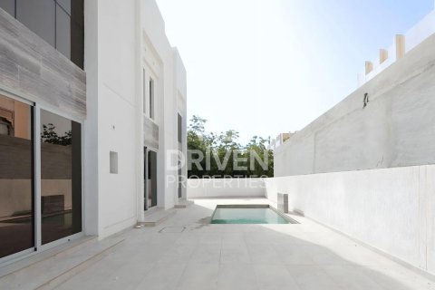 וילה להשכרה ב Jumeirah, Dubai, איחוד האמירויות  4 חדרי שינה, 668.9 מ"ר, מספר 747041 - תמונה 18