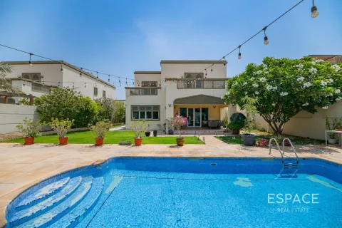Villa uthyres i Jumeirah Park, Dubai, UAE 4 sovrum, 403 kvm Nr. 650246 - fotografi 1