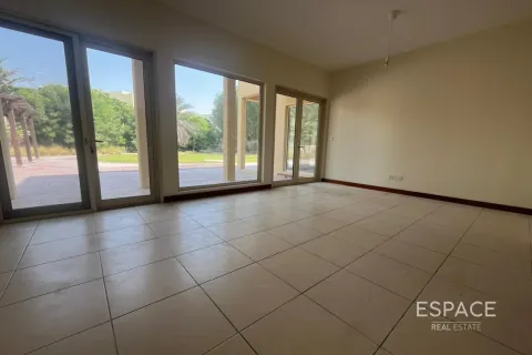 Villa Arabian Ranches, Dubaijā, AAE 5 istabas, 450 m2 Nr. 650241 - attēls 15