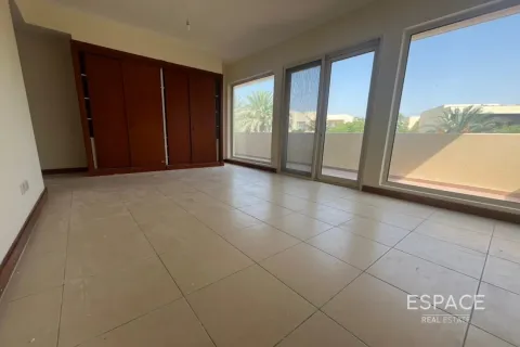 Villa Arabian Ranches, Dubaijā, AAE 5 istabas, 450 m2 Nr. 650241 - attēls 5
