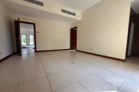 Villa Arabian Ranches, Dubaijā, AAE 5 istabas, 450 m2 Nr. 650241 - attēls 12