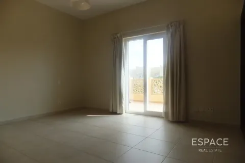 Villa para arrendamento em Arabian Ranches, Dubai, EAU 4 quartos, 367 m2 № 650242 - foto 7
