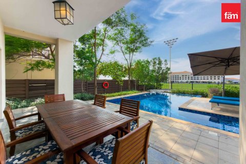 Müüa villa asukohaga Dubai, AÜE: 5 magamistoaga, 607.6 m² Nr 722356 - pilt 21