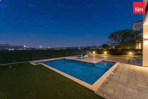 Müüa villa asukohaga Dubai, AÜE: 5 magamistoaga, 607.6 m² Nr 722356 - pilt 24