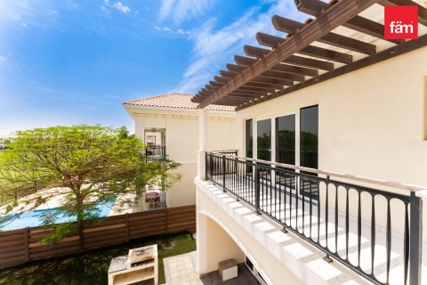 Müüa villa asukohaga Dubai, AÜE: 5 magamistoaga, 607.6 m² Nr 722356 - pilt 8