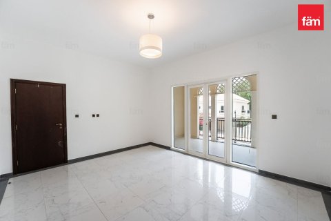 Müüa villa asukohaga Dubai, AÜE: 5 magamistoaga, 607.6 m² Nr 722356 - pilt 19