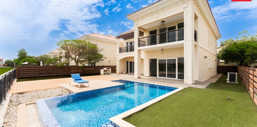 Villa asukohaga Dubai, AÜE: 5 magamistoaga, 607.6 m² Nr 722356