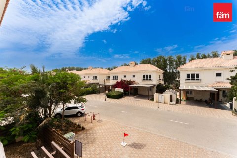 Müüa villa asukohaga Dubai, AÜE: 5 magamistoaga, 607.6 m² Nr 722356 - pilt 10