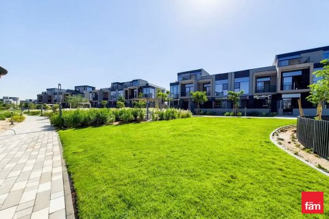 Müüa ridamaja asukohaga Dubai, AÜE: 3 magamistoaga, 168 m² Nr 722362 - pilt 6