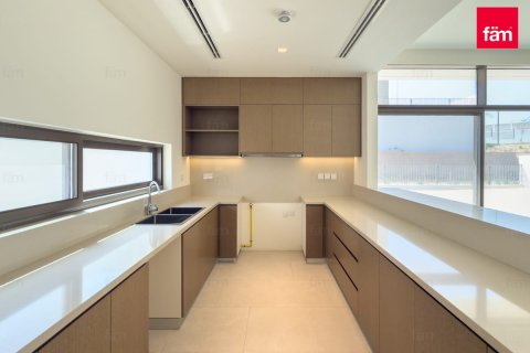 Vila v Al Furjan, Dubai, SAE 4 spálne, 586.7 m2 č. 652243 - Fotografia 9