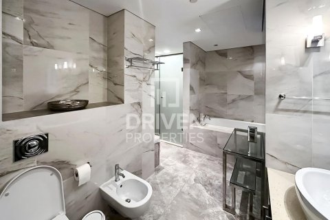 Apartment in Palm Jumeirah, Dubai, UAE 2 bedrooms, 181 sq.m. № 684165 - photo 8