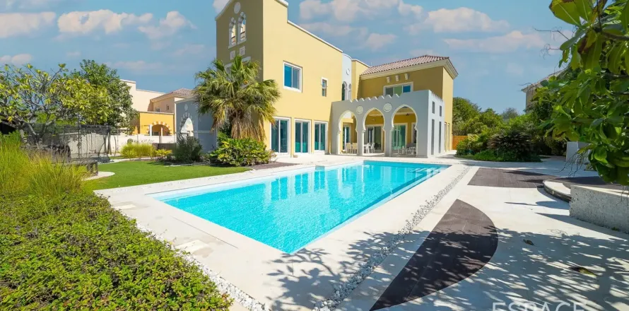 Vila u gradu Dubai Sports City, Dubai, UAE 6 spavaće sobe, 760 m2 Br. 737993