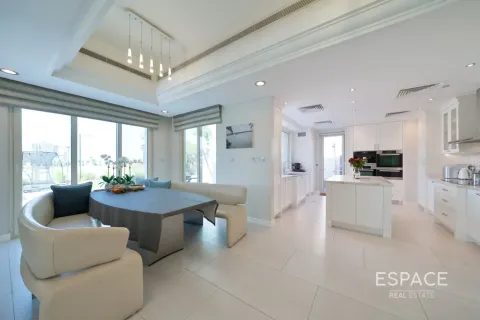Vila u gradu Dubai Sports City, Dubai, UAE 6 spavaće sobe, 760 m2 Br. 737993 - Slika 4