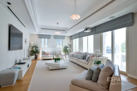 Vila u gradu Dubai Sports City, Dubai, UAE 6 spavaće sobe, 760 m2 Br. 737993 - Slika 2