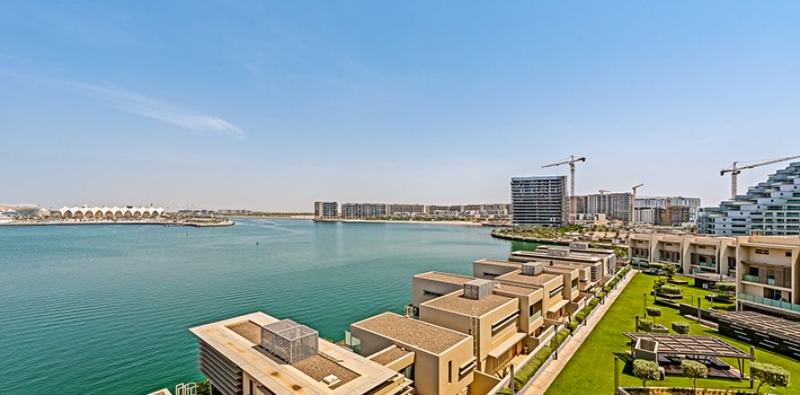 Al Raha Beach, Abu Dhabi, संयुक्त अरब अमीरात में अपार्टमेंट, 3 बेडरूम, 215.81 वर्ग मीटर, संख्या 749677