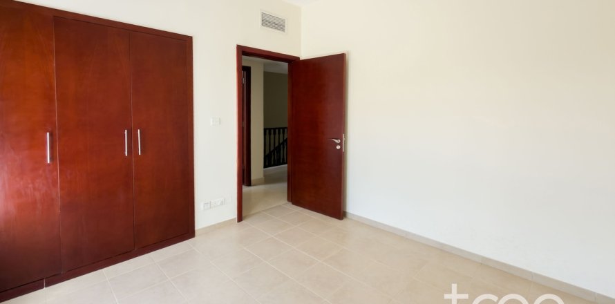 Villa asukohaga Arabian Ranches, Dubai, AÜE: 3 magamistoaga, 253.44 m² Nr 733577