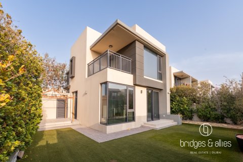 Villa i Dubai Hills Estate, Dubai, UAE 4 soveværelser, 271 kvm № 720689