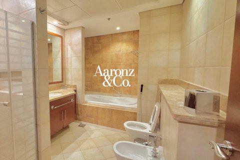 Apartamento en alquiler en Jumeirah Beach Residence, Dubai, EAU 2 dormitorios, 179 m2 № 720687 - foto 13