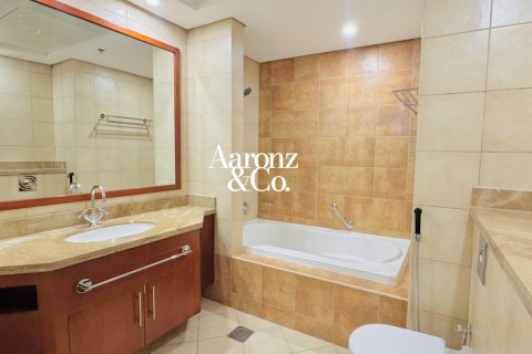 Apartamento en alquiler en Jumeirah Beach Residence, Dubai, EAU 2 dormitorios, 179 m2 № 720687 - foto 14