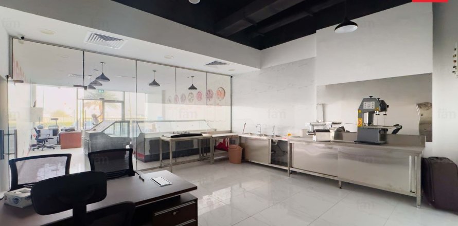 Geschäft in International City, Dubai, VAE: 86.2 m2 Nr. 661801