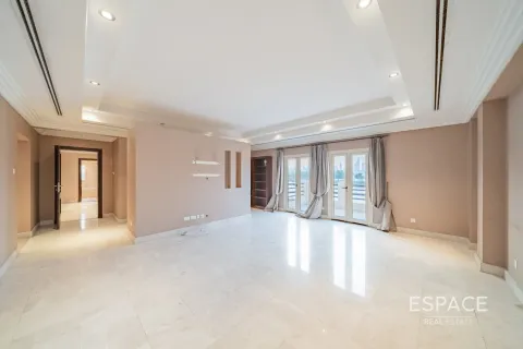 Vila v Meadows, Dubai, SAE 5 spální, 571 m2 č. 661118 - Fotografia 9