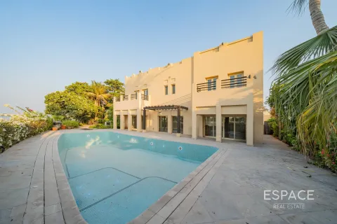 Vila v Meadows, Dubai, SAE 5 spální, 571 m2 č. 661118 - Fotografia 4