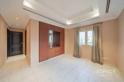 Vila v Meadows, Dubai, SAE 5 spální, 571 m2 č. 661118 - Fotografia 7