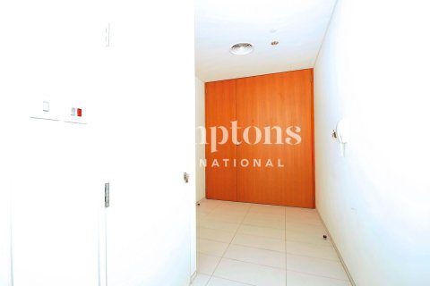 Apartmen di DIFC, Dubai, UAE 1 bilik tidur, 81.47964712 meter persegi № 712178 - foto 4