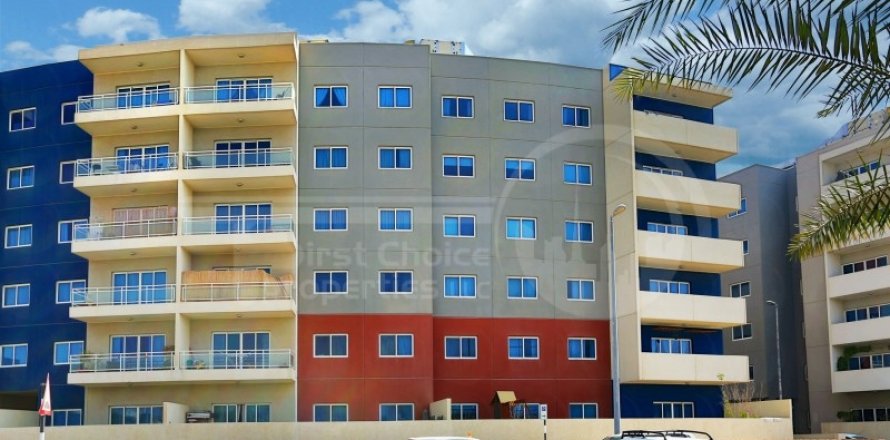 Apartamento en Al Reef, Abu Dhabi, EAU 2 dormitorios, 114.9 m² № 731241