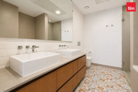 Apartment til leje i Motor City, Dubai, UAE 2 soveværelser, 119.4 kvm № 721675 - foto 17