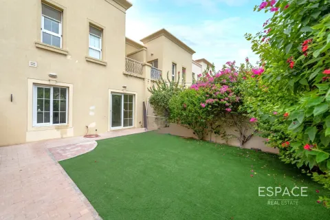 Villa te koop in The Springs, Dubai, VAE 2 slaapkamers, 153 vr.m., nr 649760 - foto 1
