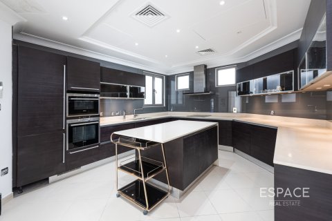 Huvila Palm Jumeirah, Dubai, Arabiemiraatit 4 makuuhuonetta, 511 m2 № 649765 - kuva 5
