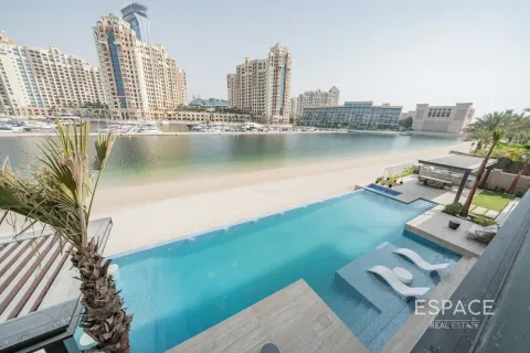 Villa sa Palm Jumeirah, Dubai, UAE 6 silid-tulugan, 1394 sq.m. № 649761 - larawan 14