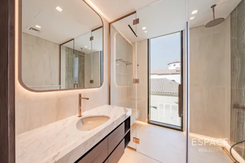 Villa sa Palm Jumeirah, Dubai, UAE 6 silid-tulugan, 1394 sq.m. № 649761 - larawan 9