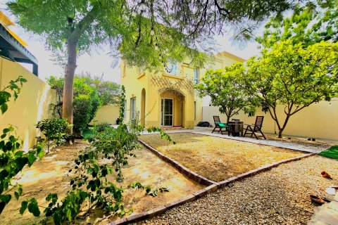 Villa i The Springs, Dubai, UAE 2 soveværelser, 166.67 kvm № 733210