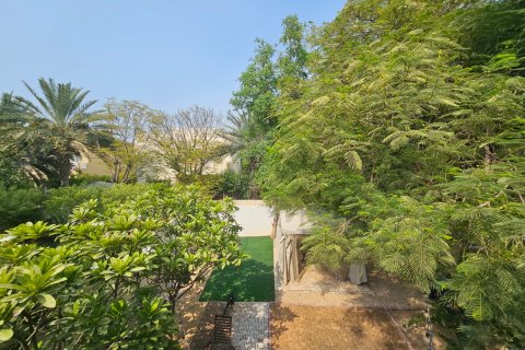 Villa till försäljning i The Springs, Dubai, UAE 2 sovrum, 166.67 kvm Nr. 733210 - fotografi 12