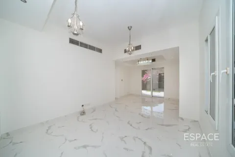 Townhouse in The Springs, Dubai, UAE 3 bedrooms, 209 sq.m. № 738094 - photo 3
