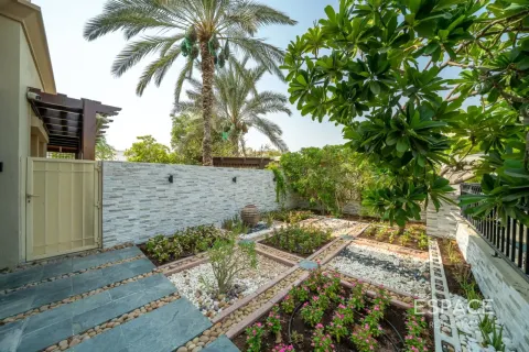 Townhouse in The Springs, Dubai, UAE 3 bedrooms, 209 sq.m. № 738094 - photo 19